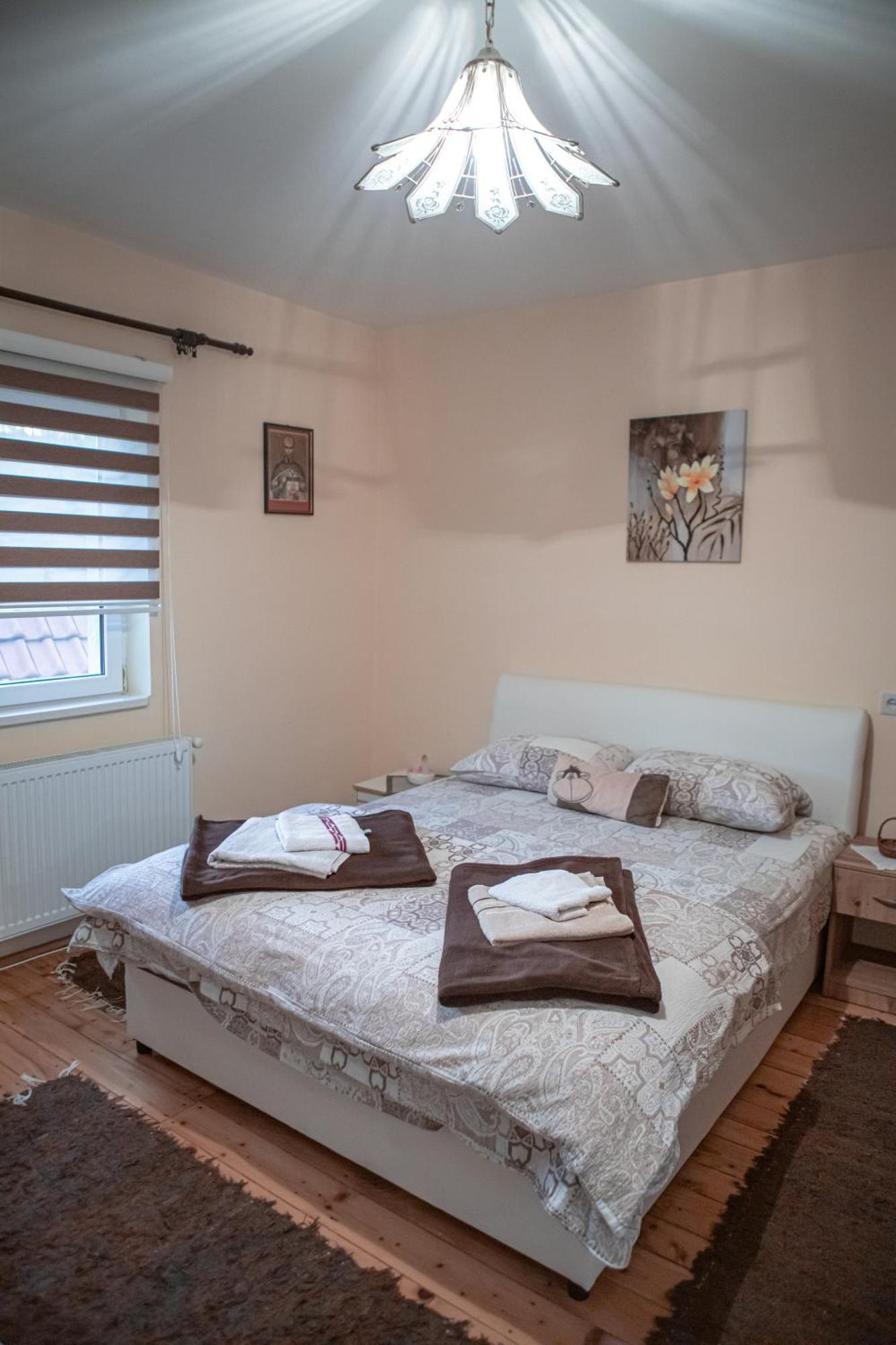 Prenociste Lelic Ferienhaus Valjevo