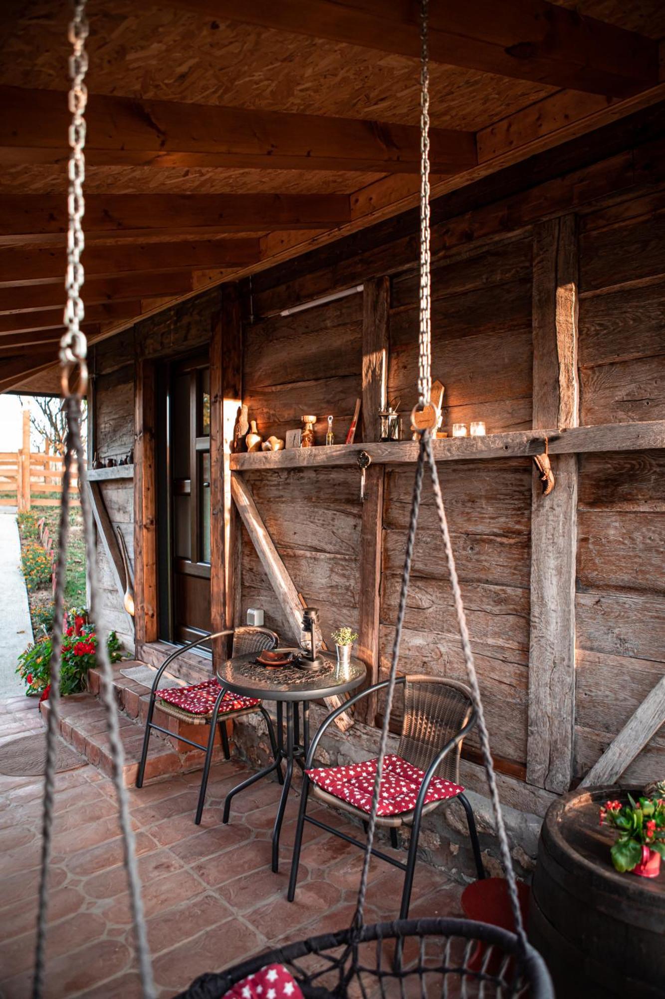 Ferienhaus Prenociste Lelic *